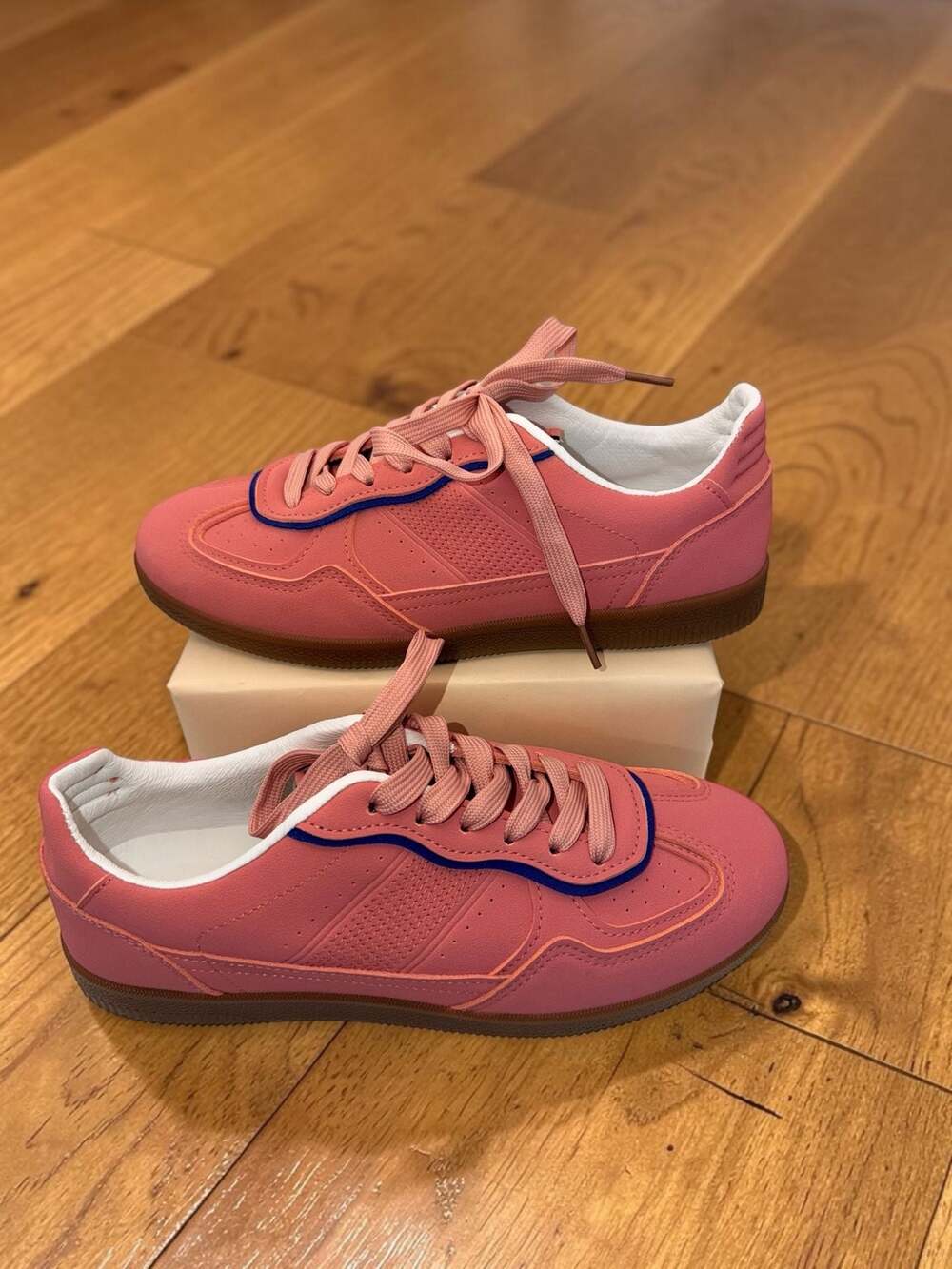RACHEL Rachel Roy Riz Pink Low Top Sneakers Size 9M